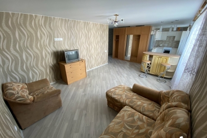 Уютная квартира на сутки и более в спальном районе